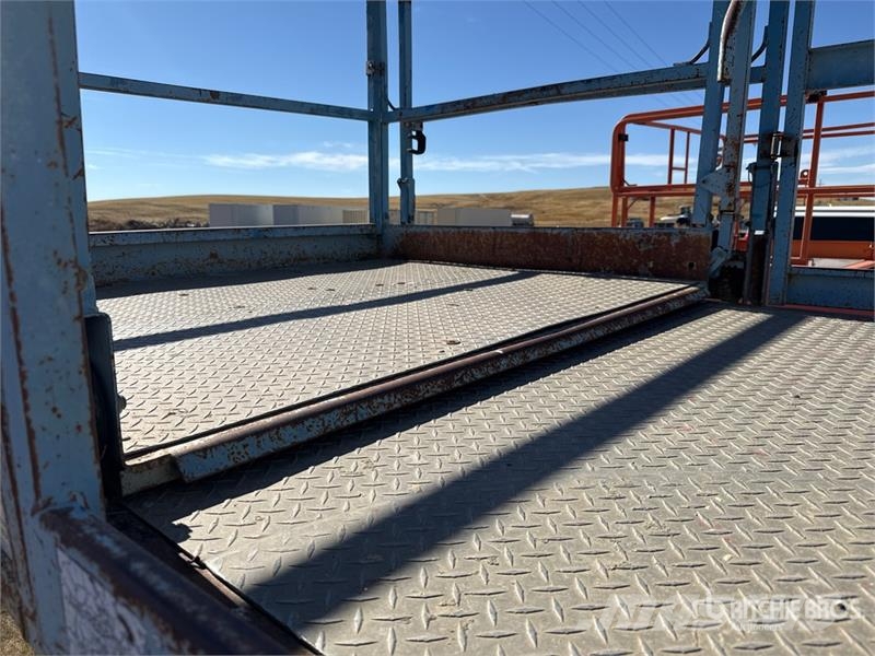 Genie GS4390 Dual Fuel Scissor Lift Škaraste platforme