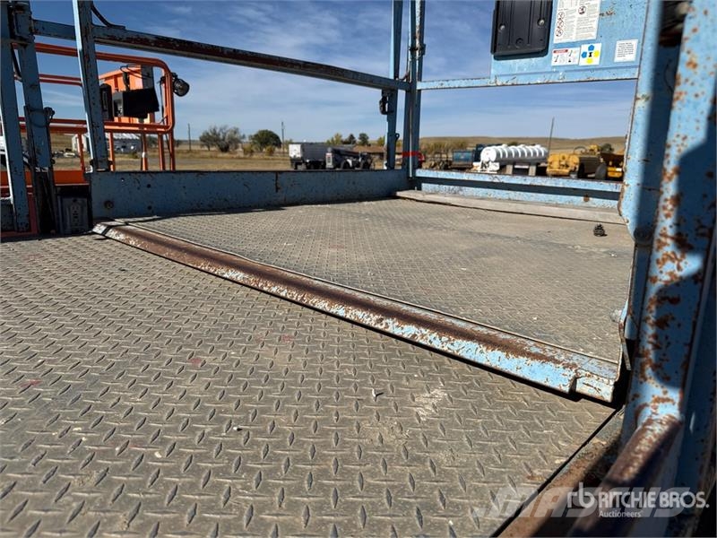 Genie GS4390 Dual Fuel Scissor Lift Škaraste platforme