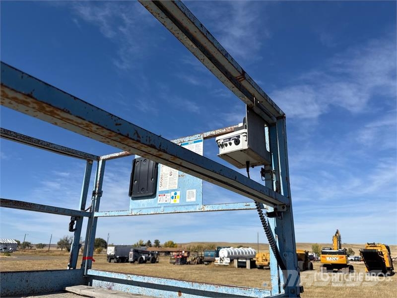 Genie GS4390 Dual Fuel Scissor Lift Škaraste platforme