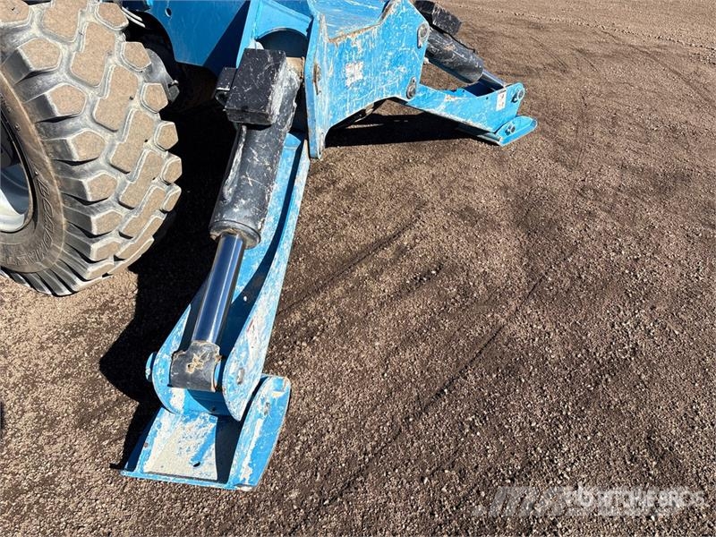 Genie GTH-1256 Telehandler 텔러 핸들러