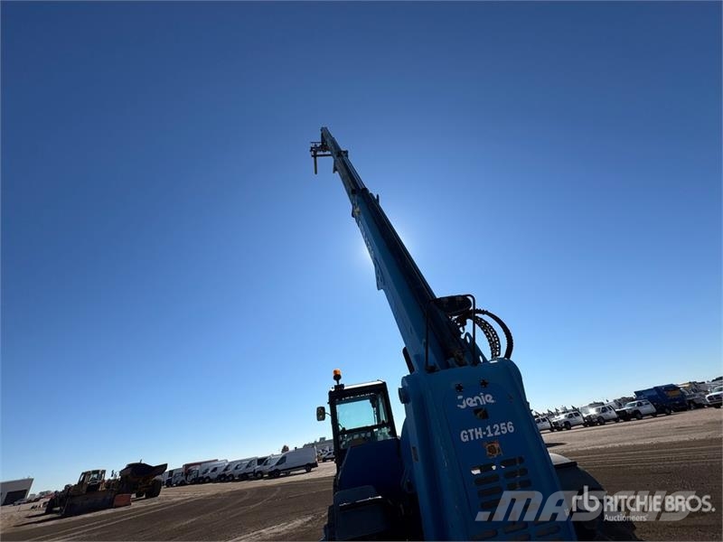 Genie GTH-1256 Telehandler 텔러 핸들러