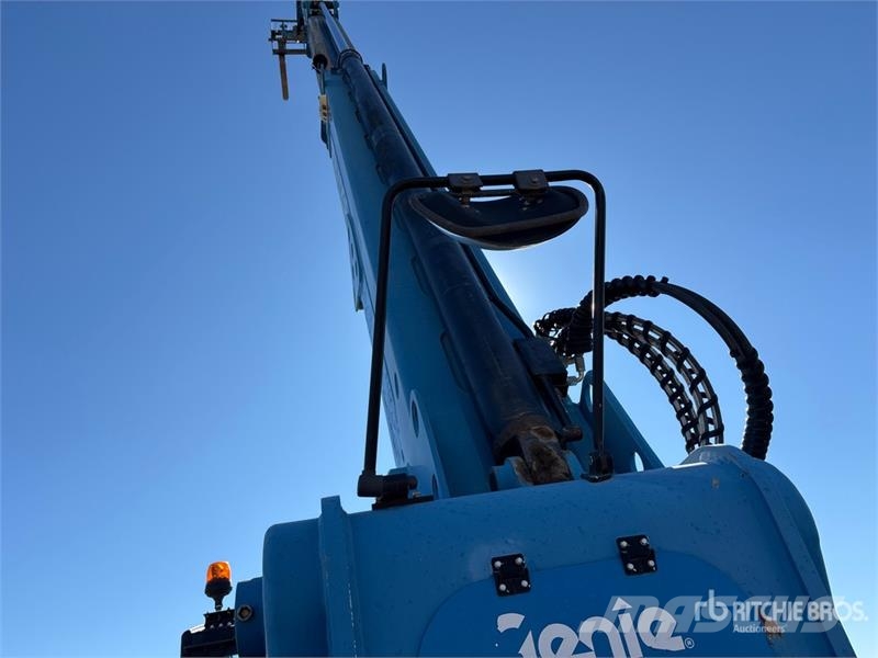 Genie GTH-1256 Telehandler 텔러 핸들러