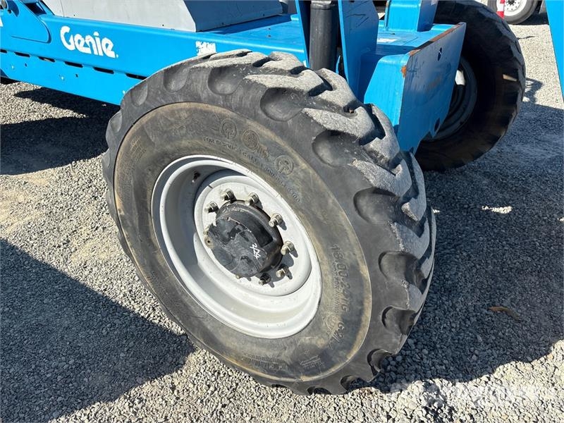 Genie GTH-844 Teleszkópos rakodók