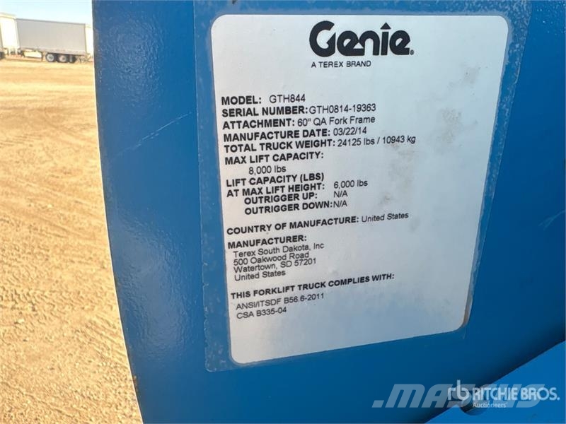 Genie GTH-844 텔러 핸들러