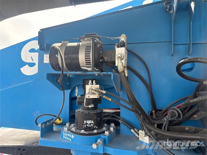 Genie S-60X 4WD Diesel Telescopic Boom Lift Teleskopiskie pacēlāji