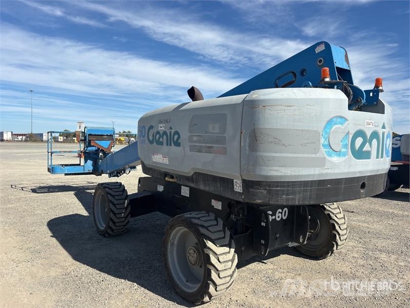 Genie S-60X 4WD Dual Fuel Telescopic Boom Lift Nacelles télescopiques