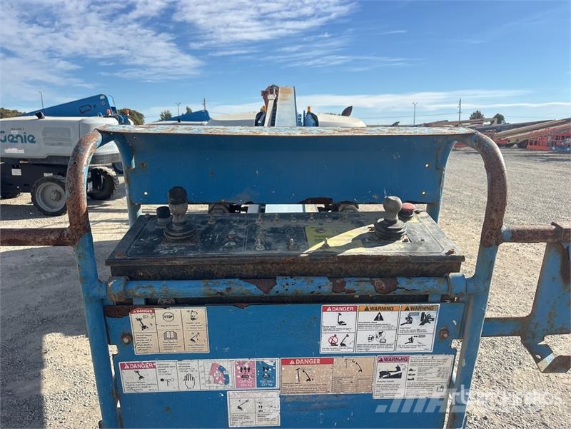 Genie S-60X 4WD Dual Fuel Telescopic Boom Lift Nacelles télescopiques