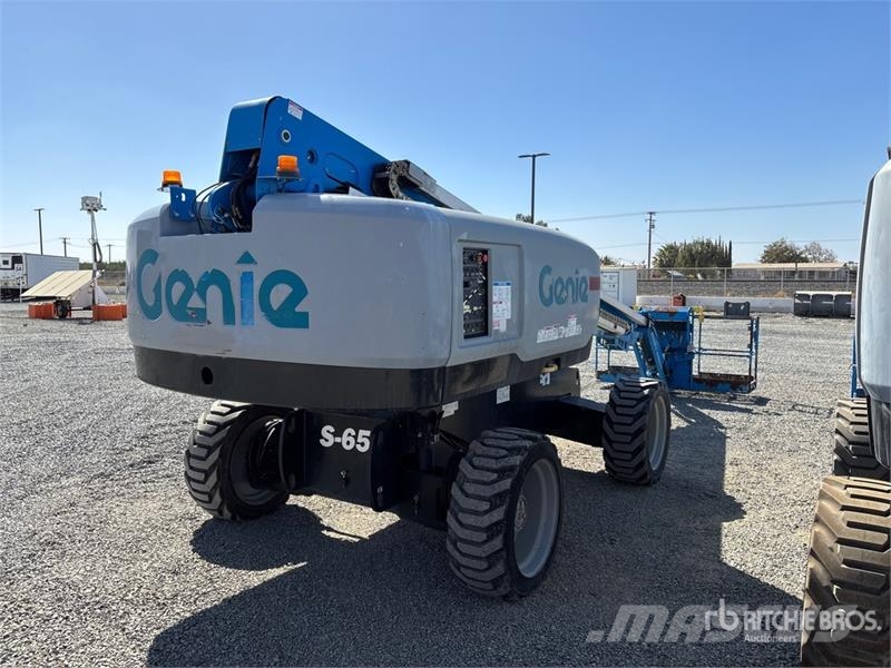 Genie S-65 4WD Diesel Telescopic Boom Lift Telescopic boom lifts