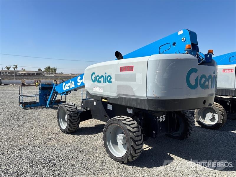 Genie S-65 4WD Diesel Telescopic Boom Lift Telescopic boom lifts