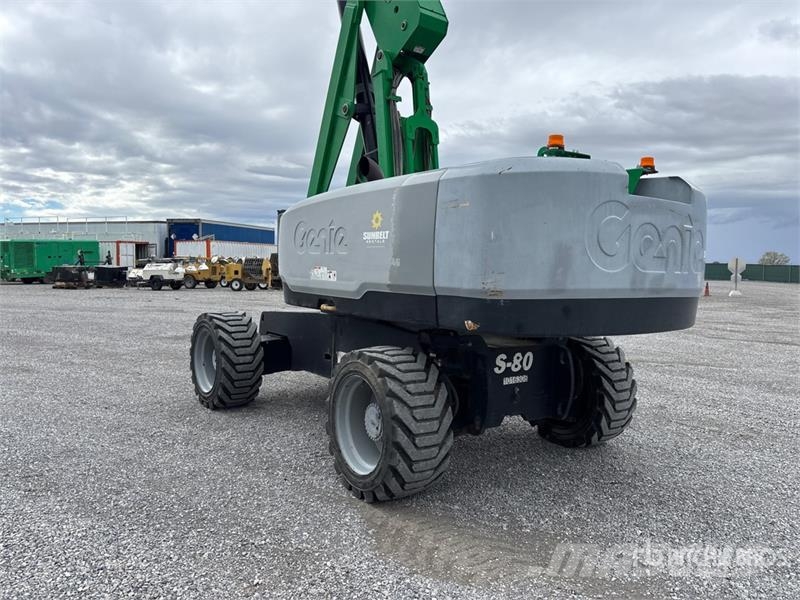 Genie S-80X 2WD Diesel Telescopic Boom Lift Telescopic boom lifts