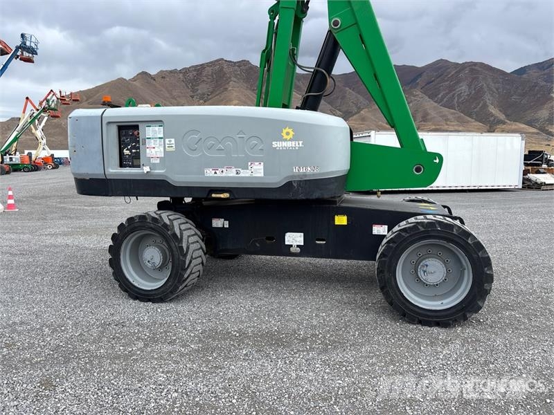 Genie S-80X 2WD Diesel Telescopic Boom Lift Telescopic boom lifts