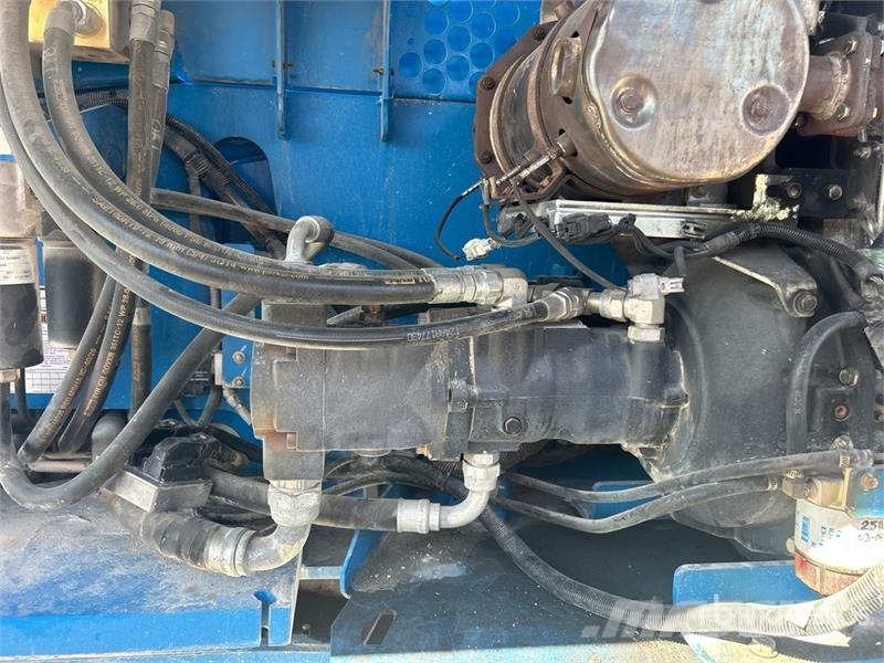 Genie S-85 4WD Diesel Telescopic Boom Lift ブームリフト 直伸型