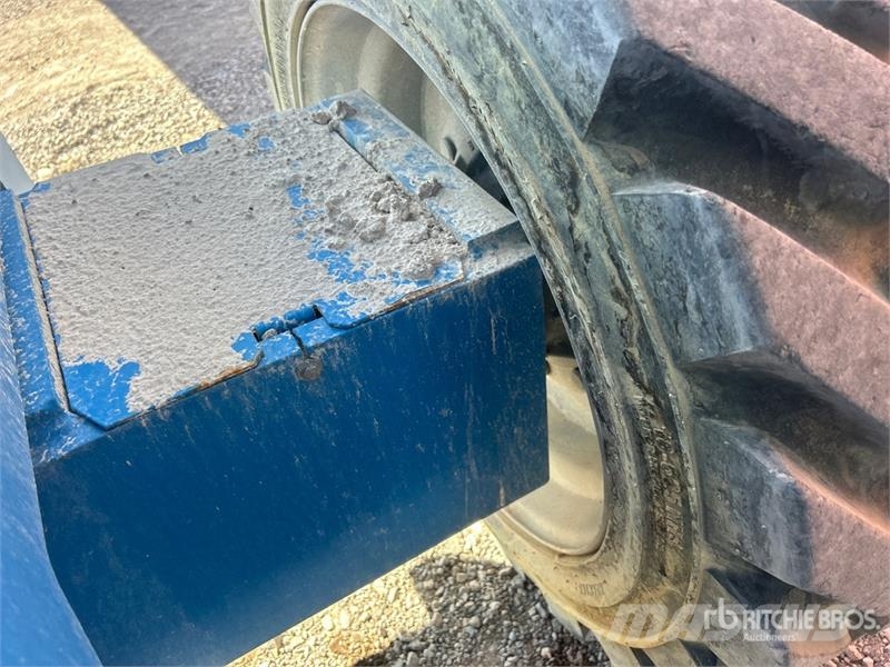 Genie S-85 4WD Diesel Telescopic Boom Lift ブームリフト 直伸型