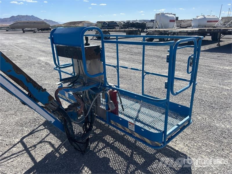 Genie S-85 4WD Diesel Telescopic Boom Lift ブームリフト 直伸型