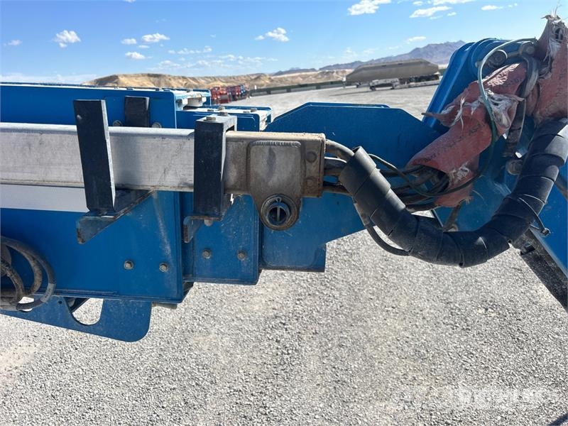 Genie S-85 4WD Diesel Telescopic Boom Lift ブームリフト 直伸型