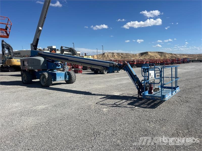 Genie S-85 4WD Diesel Telescopic Boom Lift ブームリフト 直伸型