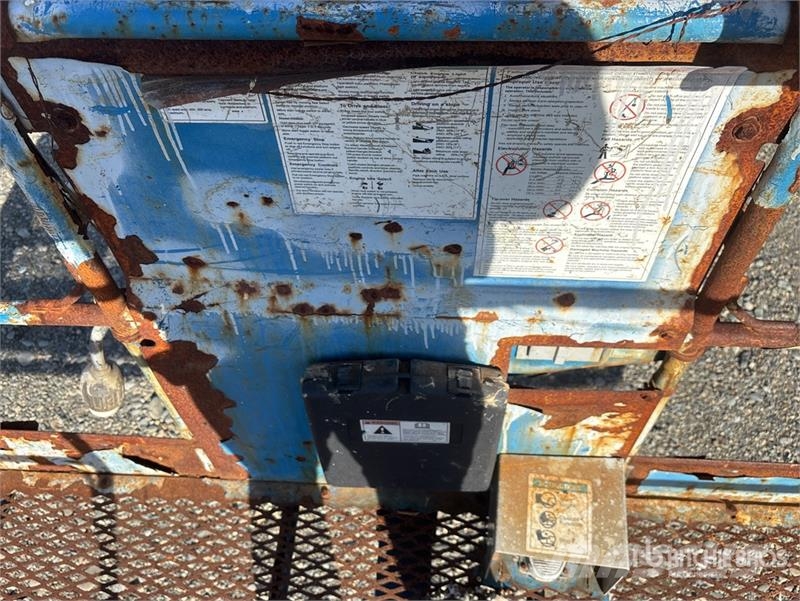 Genie S-85 4WD Diesel Telescopic Boom Lift (Inoperable) Telescopic boom lifts