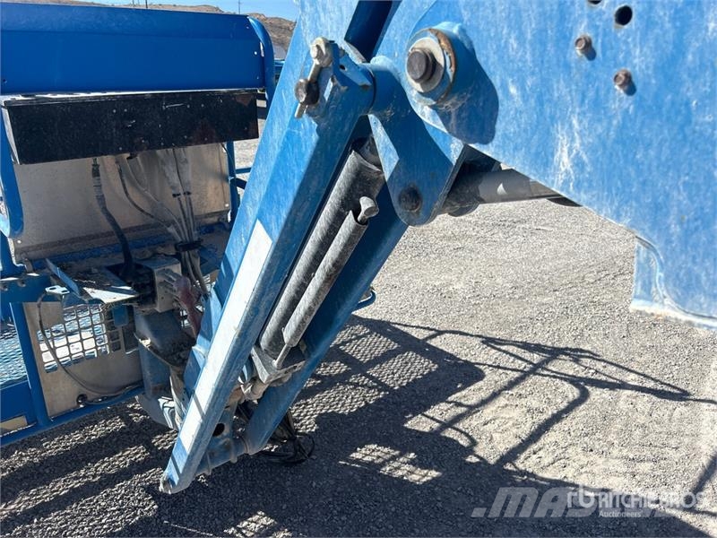 Genie S-85 4WD Diesel Telescopic Boom Lift ブームリフト 直伸型
