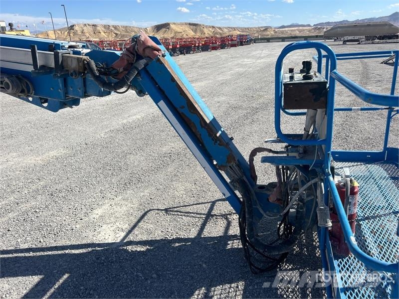 Genie S-85 4WD Diesel Telescopic Boom Lift ブームリフト 直伸型