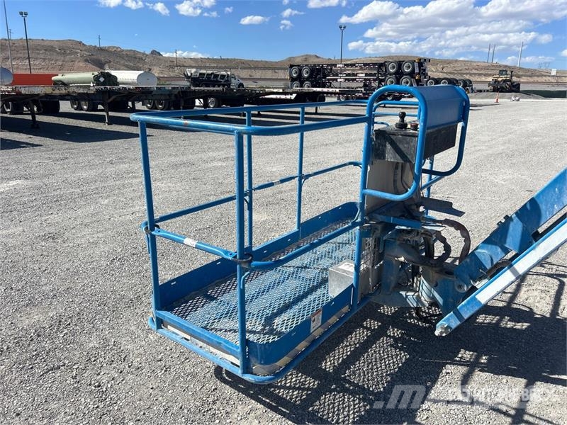 Genie S-85 4WD Diesel Telescopic Boom Lift ブームリフト 直伸型