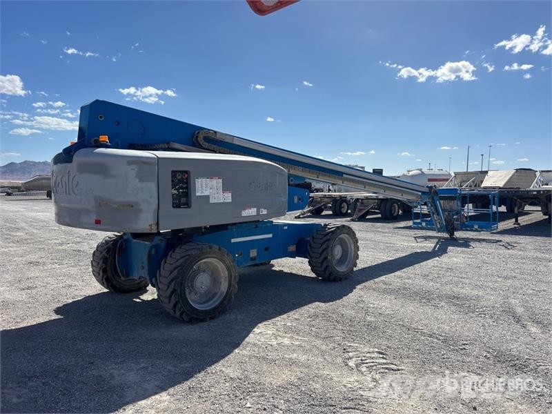 Genie S-85 4WD Diesel Telescopic Boom Lift ブームリフト 直伸型