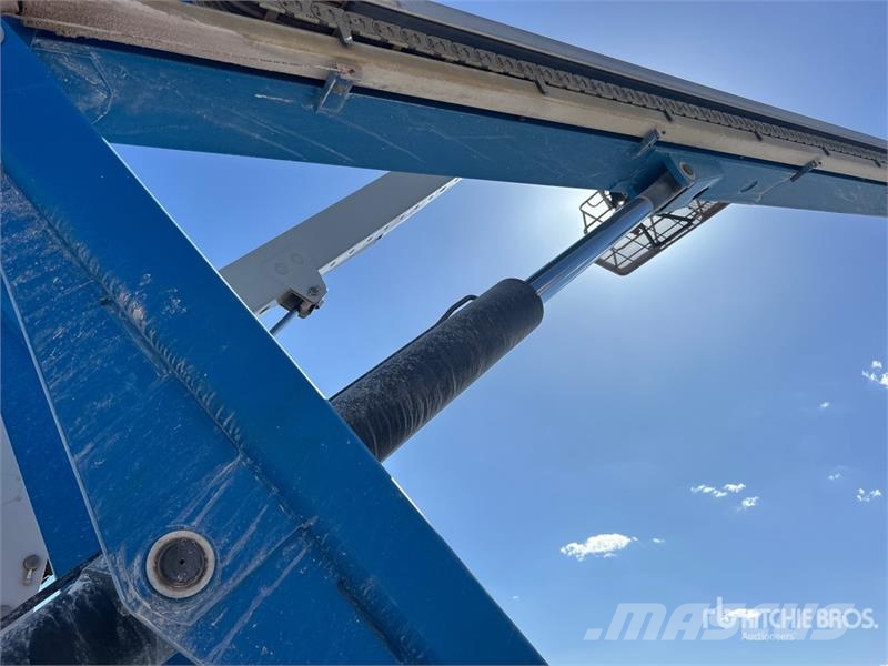 Genie S-85 4WD Diesel Telescopic Boom Lift ブームリフト 直伸型