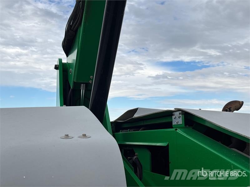 Genie S40 2WD Diesel Telescopic Boom Lift 견인식 전동이동 리프트