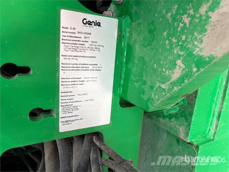 Genie S40 2WD Diesel Telescopic Boom Lift 견인식 전동이동 리프트