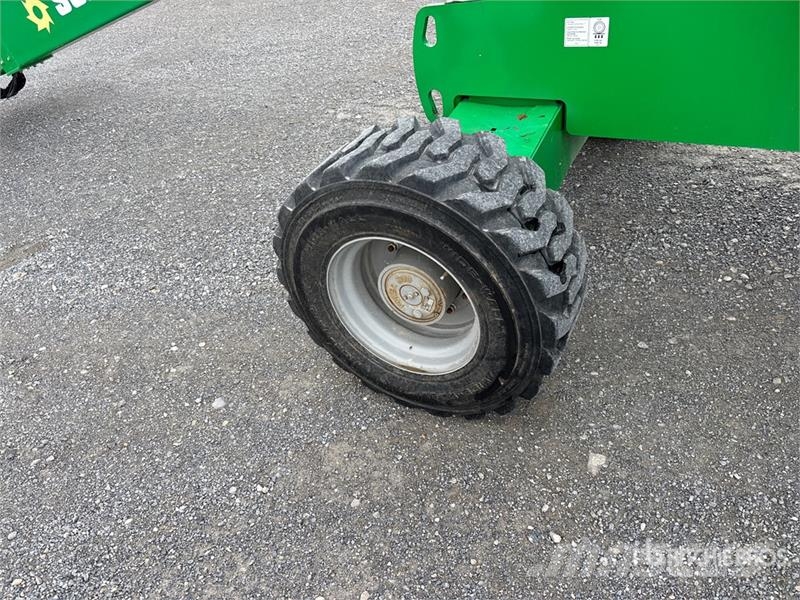 Genie S40 2WD Diesel Telescopic Boom Lift 견인식 전동이동 리프트