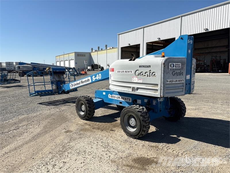 Genie S40 4WD Diesel Telescopic Boom Lift Telescopic boom lifts