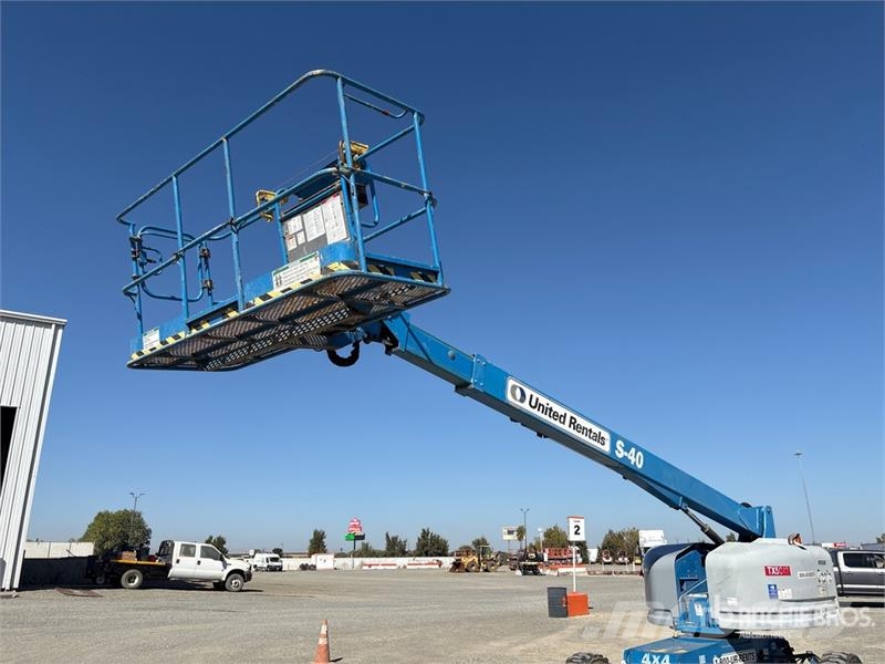 Genie S40 4WD Diesel Telescopic Boom Lift Telescopic boom lifts