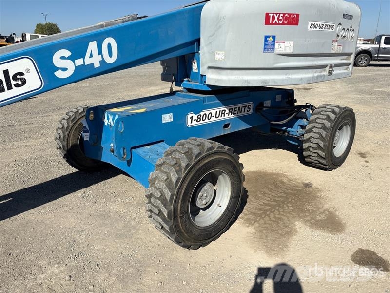 Genie S40 4WD Diesel Telescopic Boom Lift Telescopic boom lifts