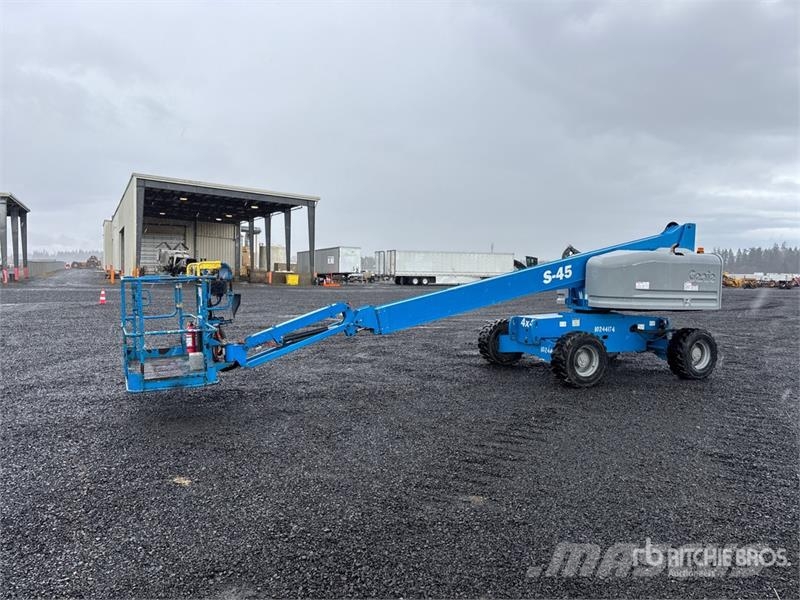 Genie S45 4WD Diesel Telescopic Boom Lift 直臂高空工作平台
