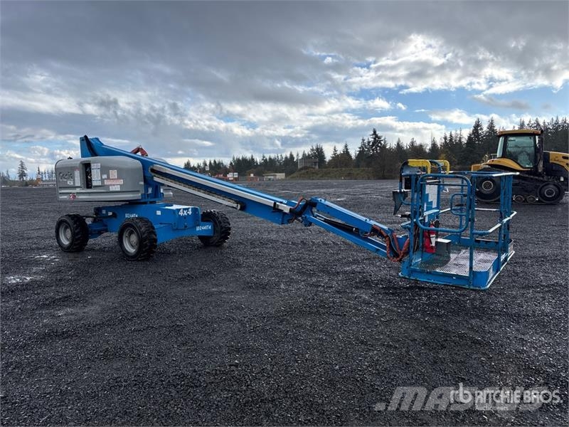 Genie S45 4WD Diesel Telescopic Boom Lift 直臂高空工作平台