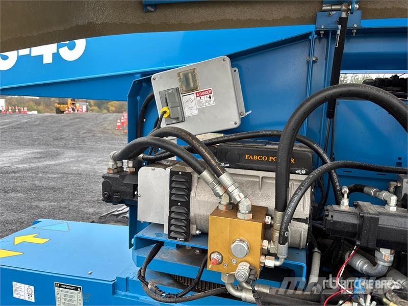 Genie S45 4WD Diesel Telescopic Boom Lift 直臂高空工作平台