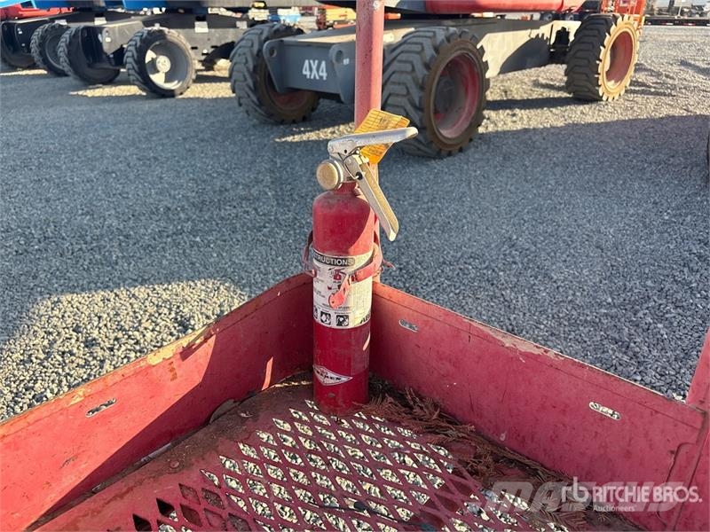Genie S60 Dual Fuel Telescopic Boom Lift 伸縮臂高空作業車
