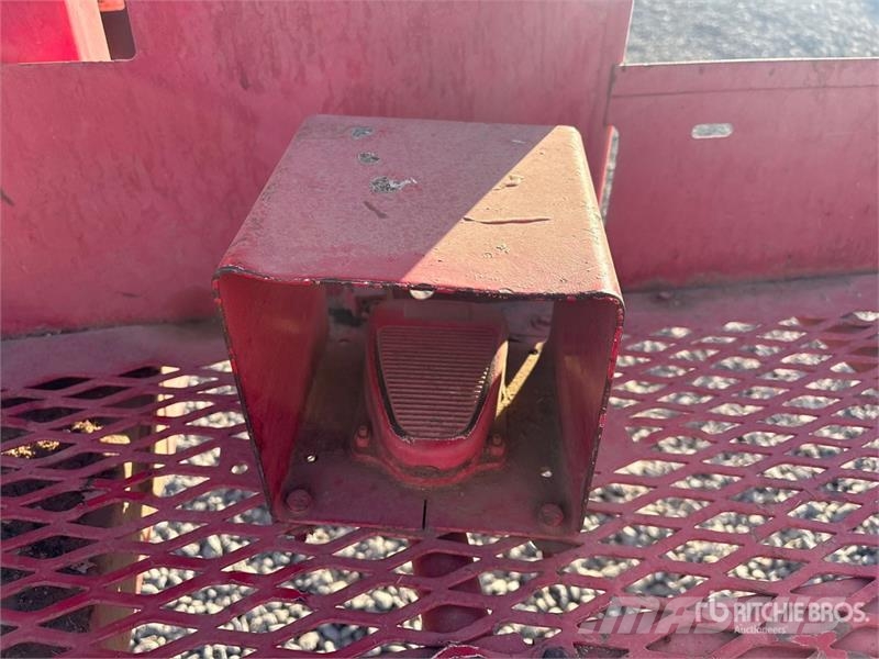 Genie S60 Dual Fuel Telescopic Boom Lift 伸縮臂高空作業車