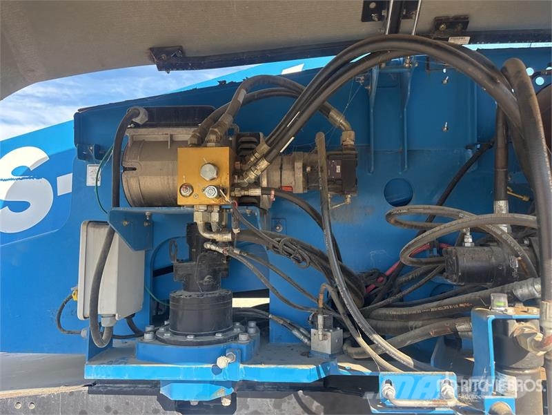 Genie S60X 4WD Dual Fuel Telescopic Boom Lift رافعات سلة تلسكوبية
