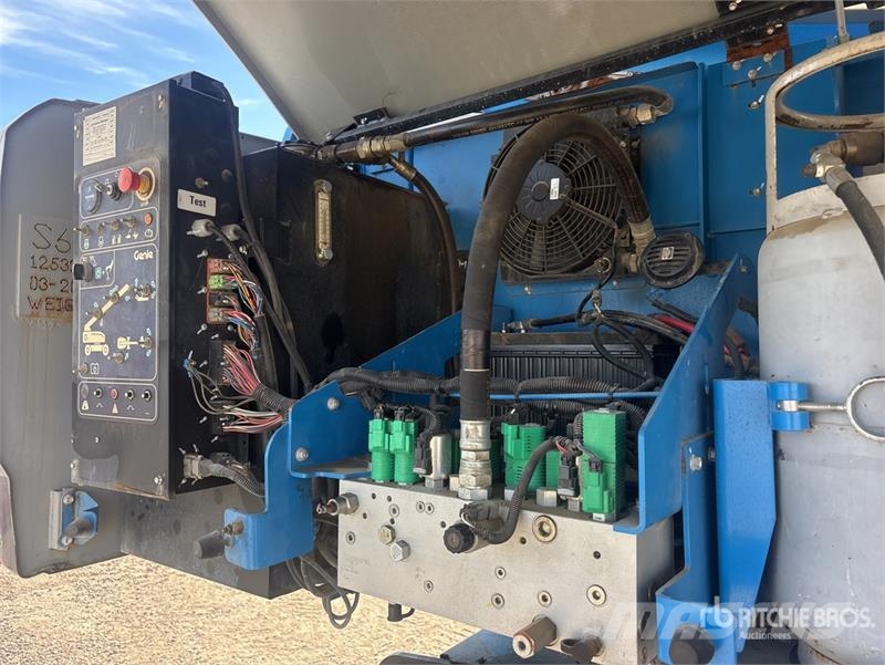 Genie S60X 4WD Dual Fuel Telescopic Boom Lift رافعات سلة تلسكوبية
