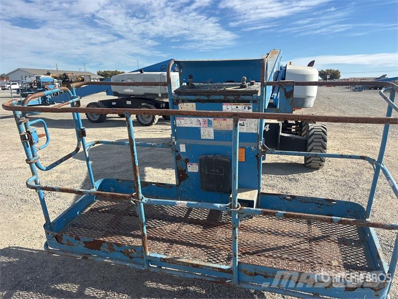 Genie S60X 4WD Dual Fuel Telescopic Boom Lift رافعات سلة تلسكوبية