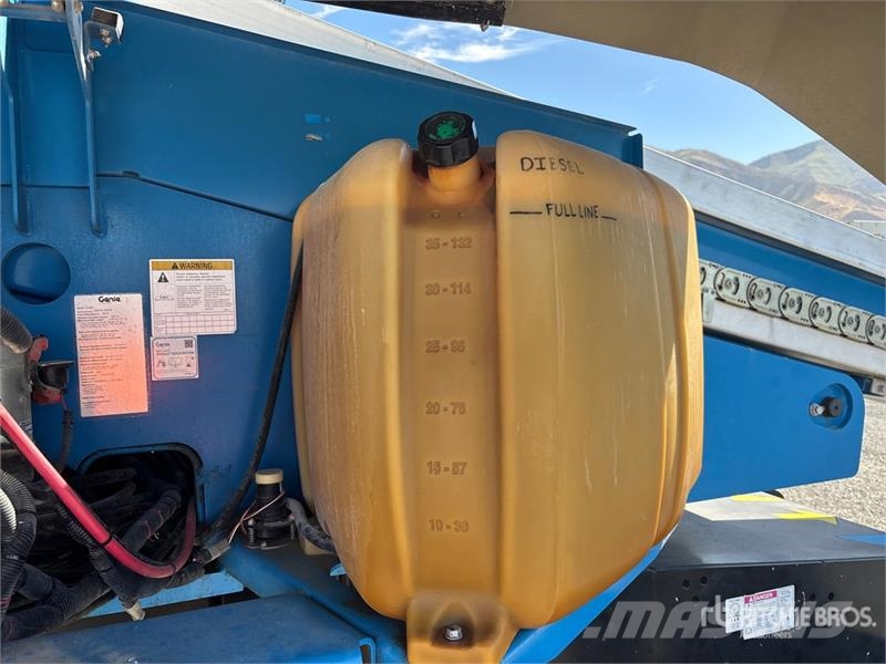 Genie S60X Telescopic Boom Lift 견인식 전동이동 리프트