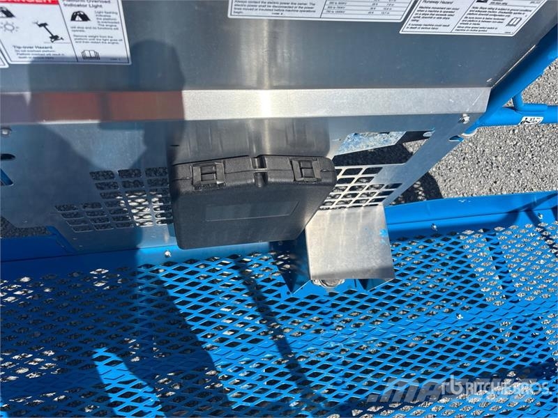 Genie S60X Telescopic Boom Lift 견인식 전동이동 리프트