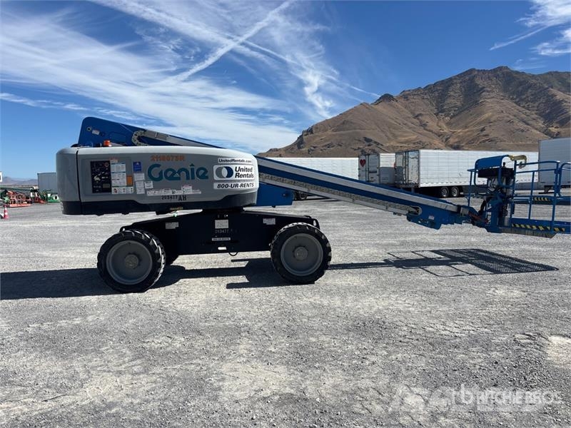 Genie S60X Telescopic Boom Lift 견인식 전동이동 리프트