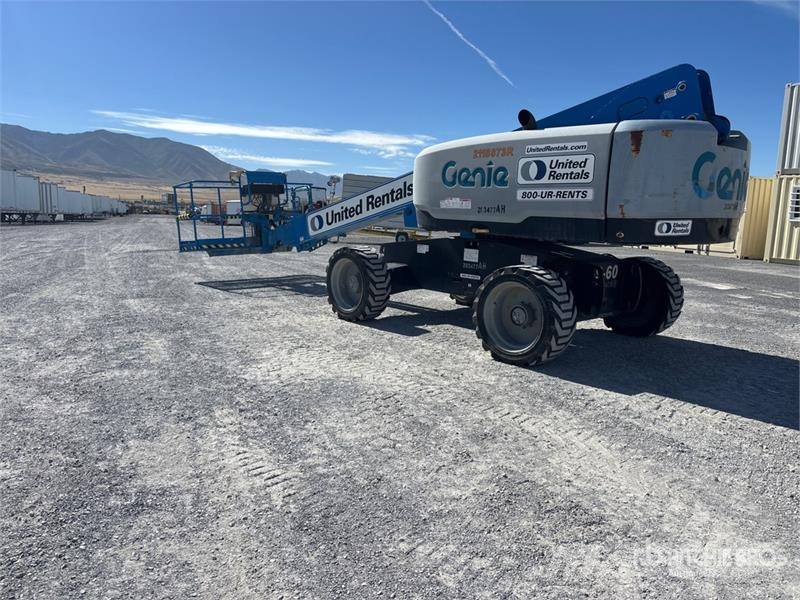 Genie S60X Telescopic Boom Lift 견인식 전동이동 리프트