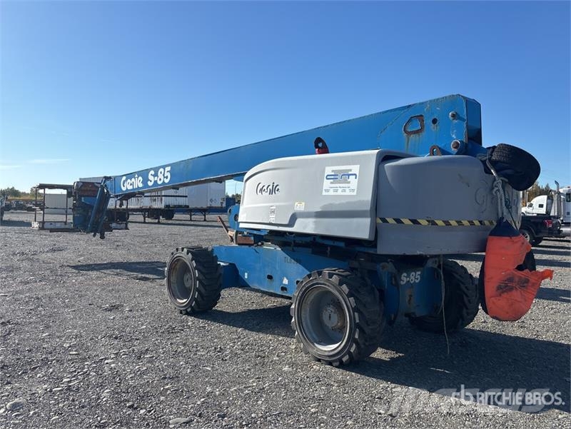Genie S85 伸縮臂高空作業車