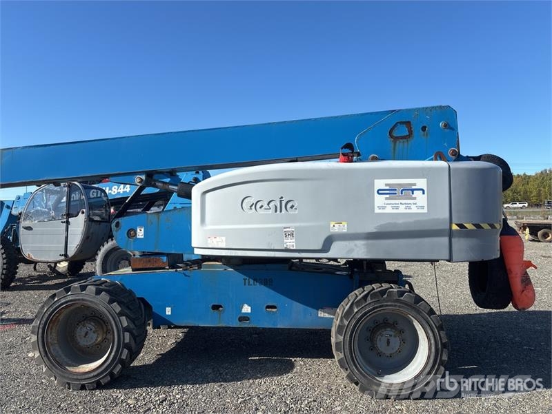 Genie S85 伸縮臂高空作業車