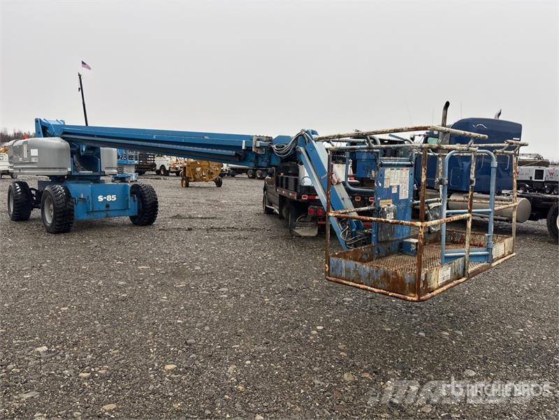 Genie S85 4WD Diesel Telescopic Boom Lift 伸縮臂高空作業車