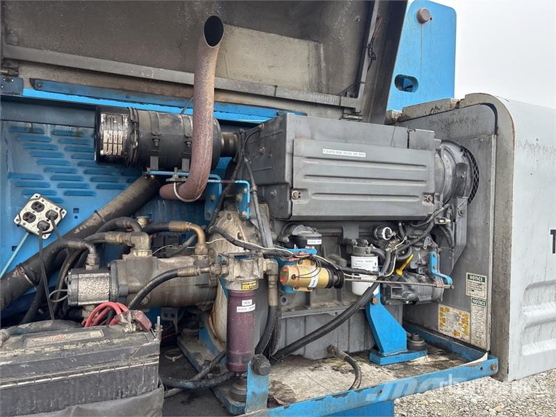 Genie S85 4WD Diesel Telescopic Boom Lift 伸縮臂高空作業車
