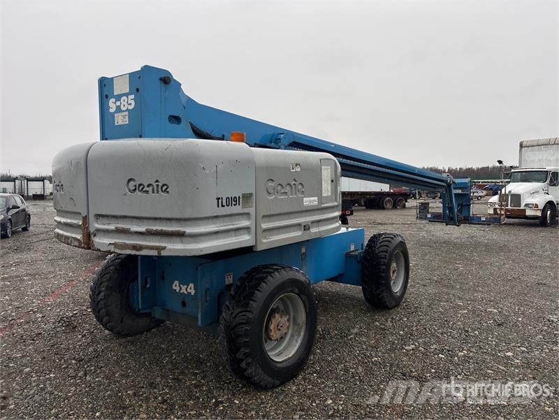 Genie S85 4WD Diesel Telescopic Boom Lift 伸縮臂高空作業車