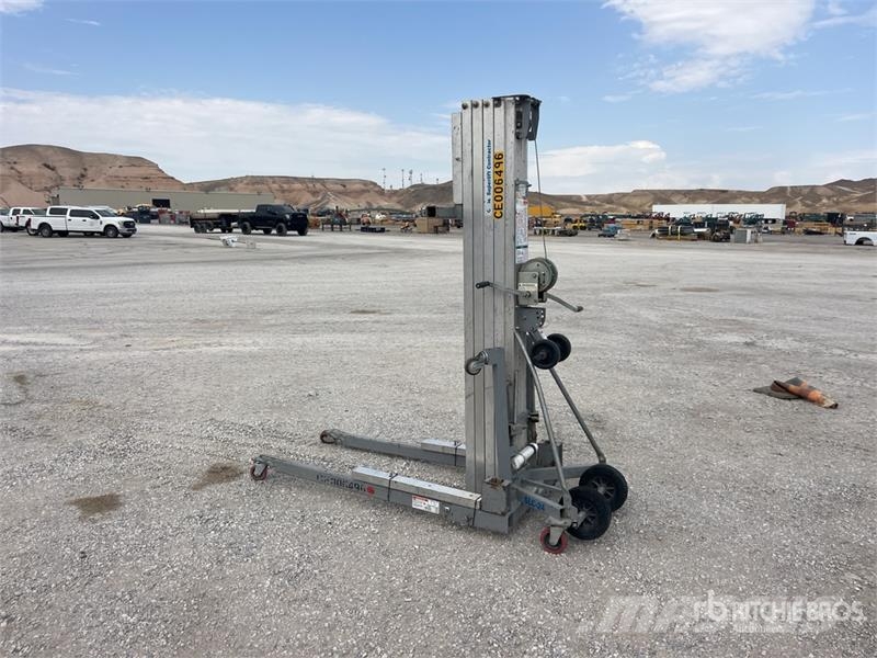 Genie SLC-24 Material Hoist المصاعد والرافعات المادية